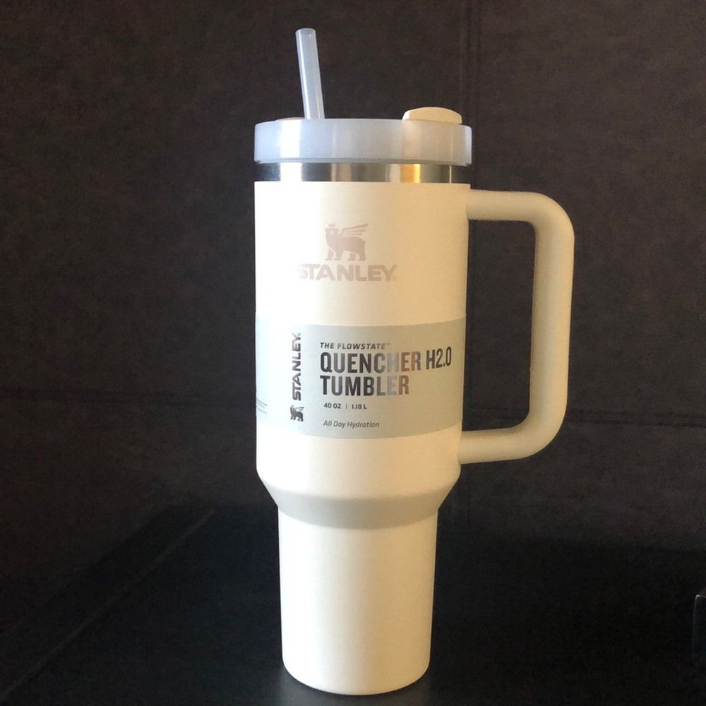 Stanley 40oz H2.0 Quencher